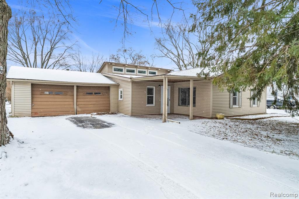 4734 Kempf Street, Waterford, MI 48329 — front exterior
