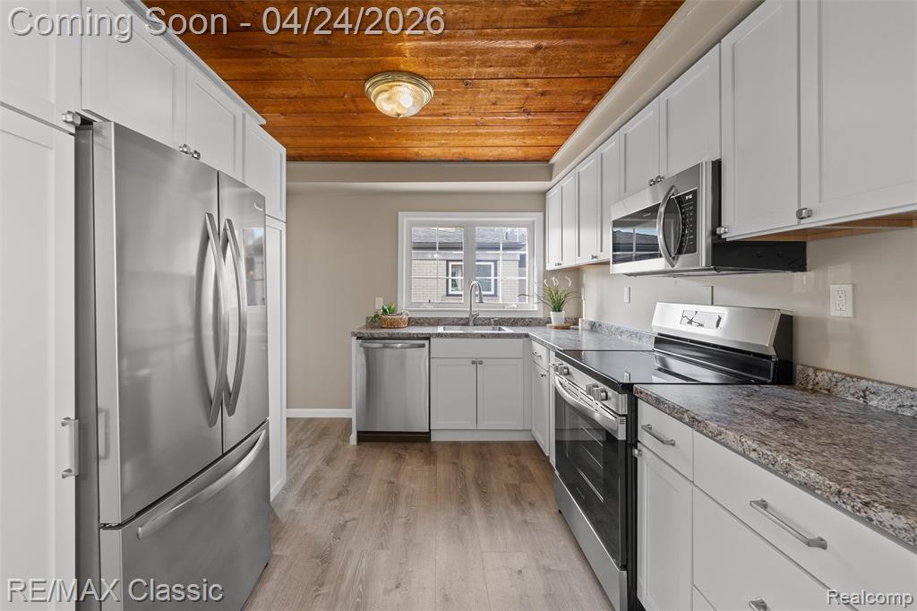 6647 Arcola Street, Garden City, MI — Photo 9
