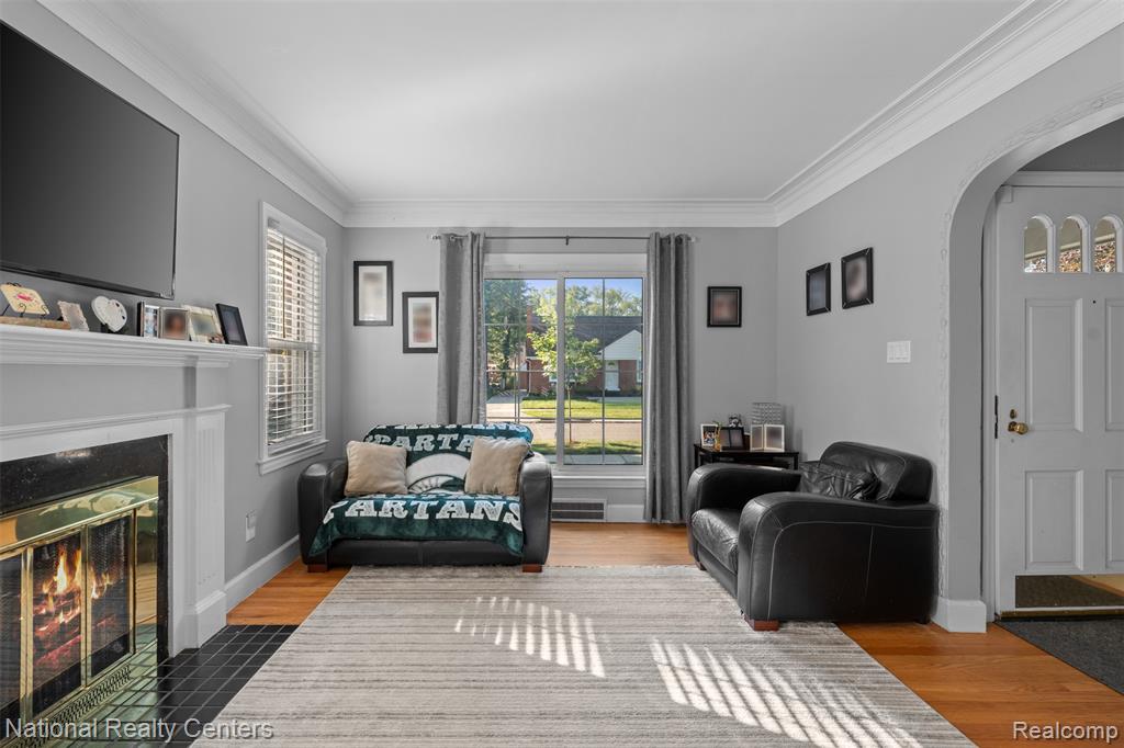 10834 Talbot Avenue, Huntington Woods, MI — Photo 9