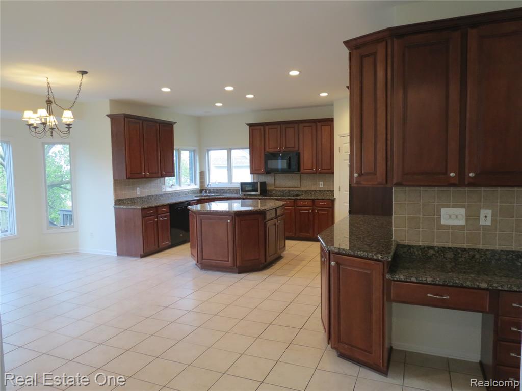 45702 Balfour Court, Novi, MI 48377 — Photo 7