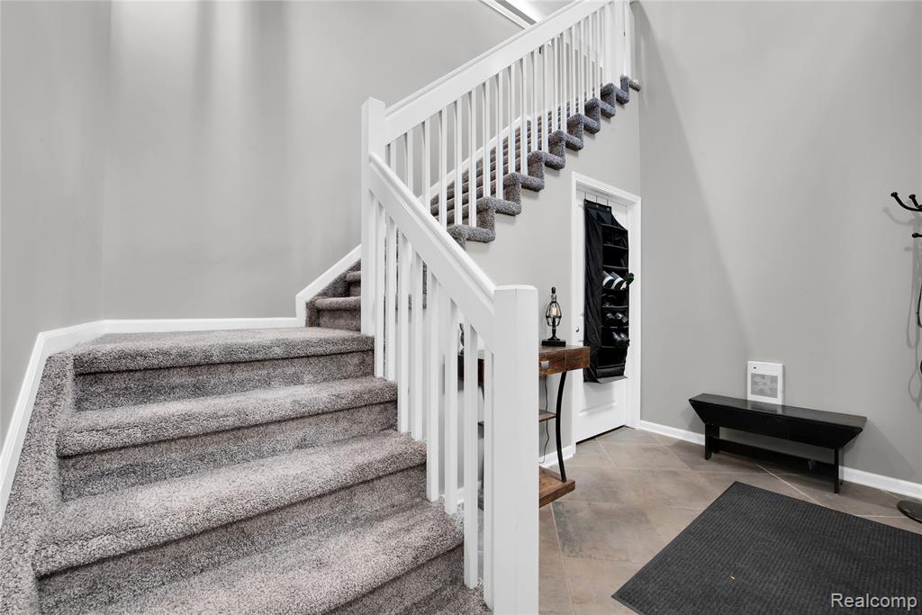 6933 Boulder Pointe Drive, Washington, MI — Photo 3