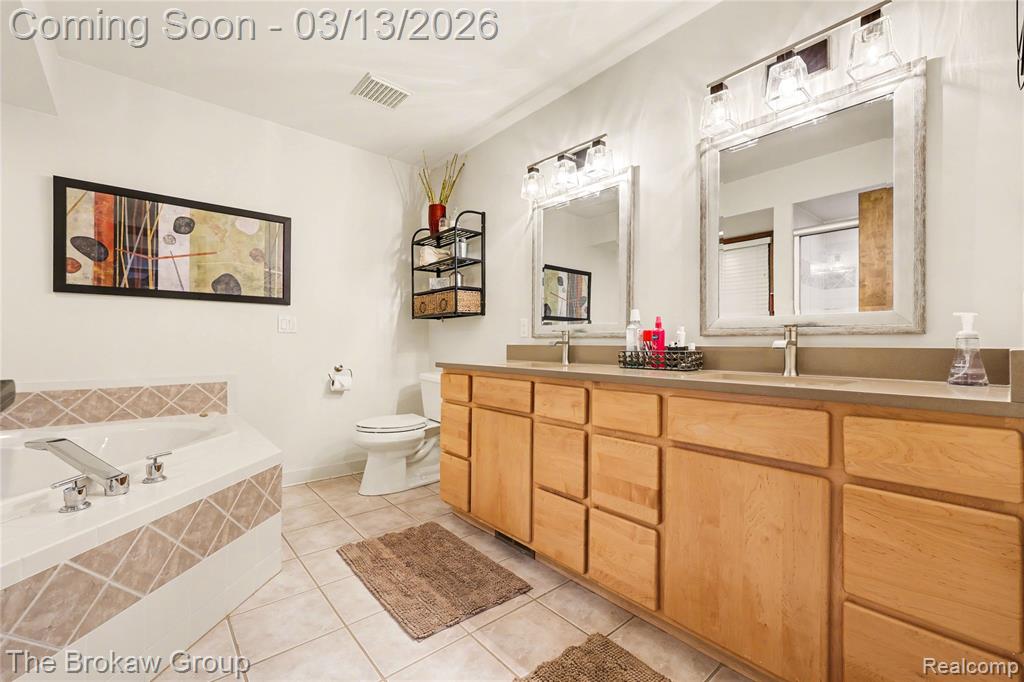 1672 Deer Path Trail, Oxford, MI 48371 — Photo 40
