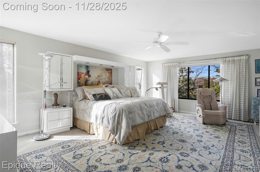 2164 Bordeaux Street, West Bloomfield, MI, 48323