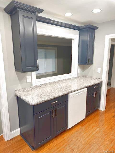 908 MORAN Avenue, Lincoln Park, MI 48146 — Photo 12