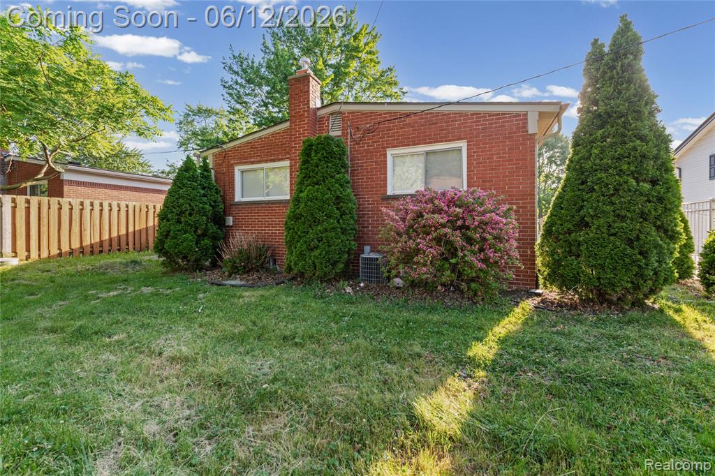 30772 J Carls Street, Roseville, MI 48066 — Photo 26