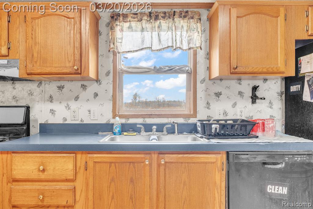 7151 Martin Road, Imlay City, MI 48444 — Photo 8
