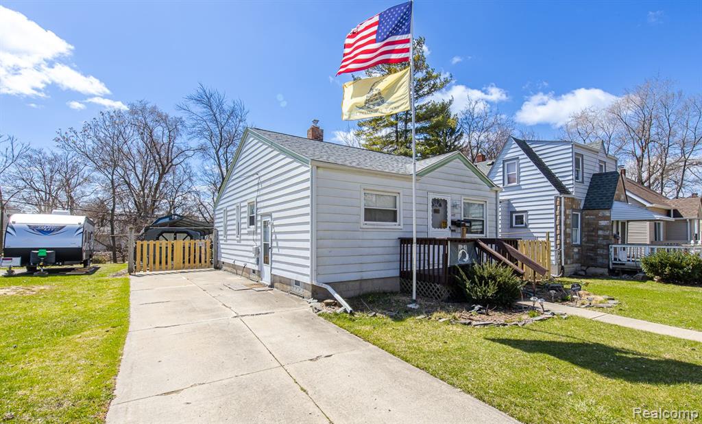 602 E TENNYSON Avenue, Pontiac, MI 48340 — Photo 2