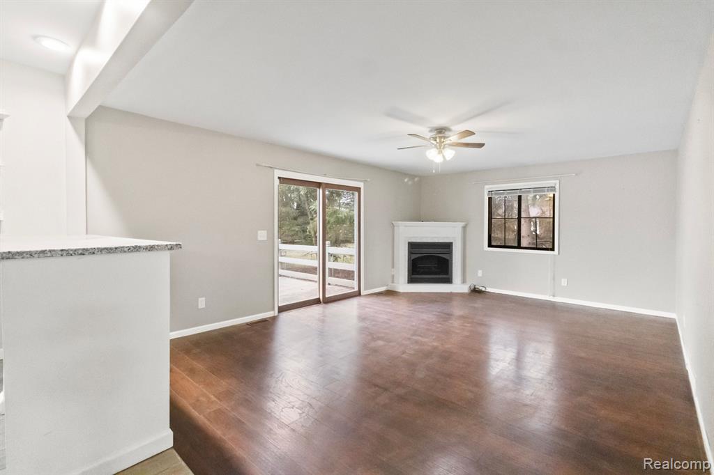 40088 SAAL Road, Sterling Heights, MI 48313 — Photo 4