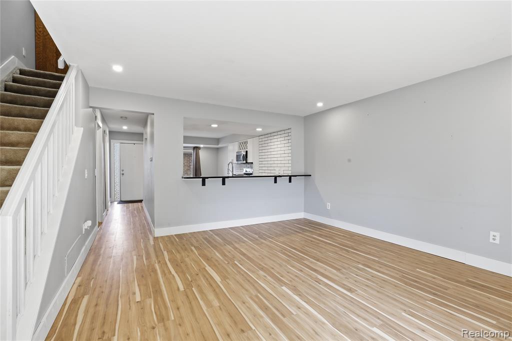 5736 Woodland View, Clarkston, MI — Photo 23