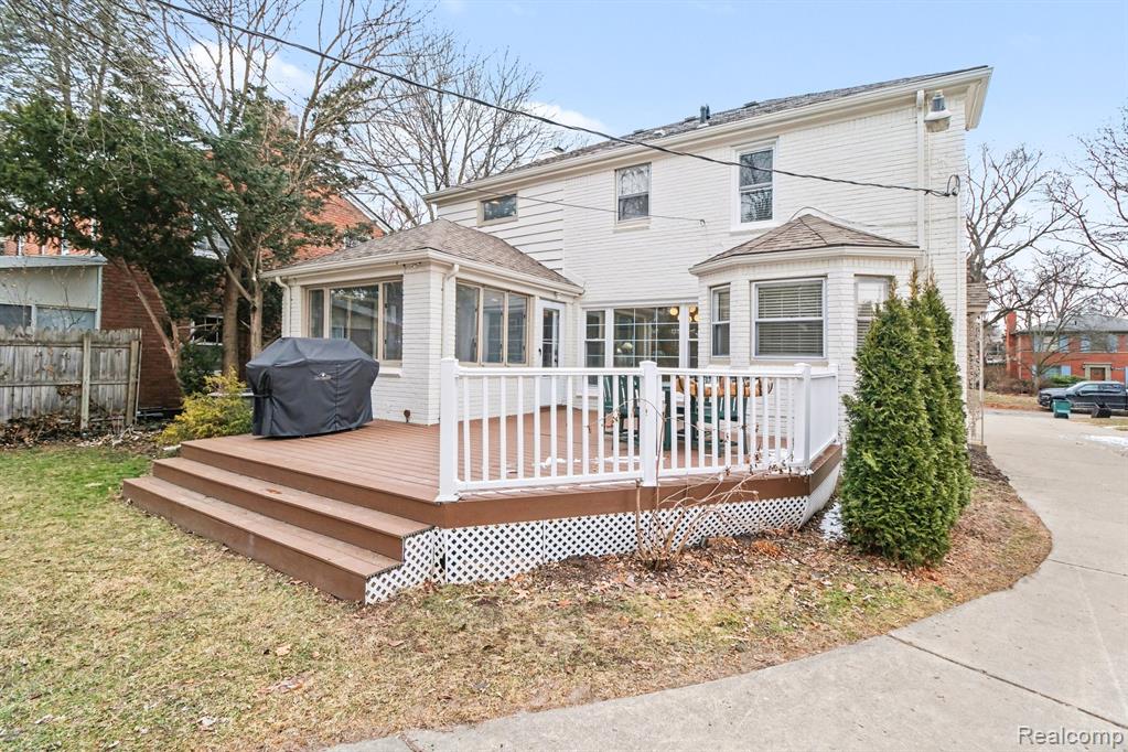 26079 York Road, Huntington Woods, MI — Photo 23