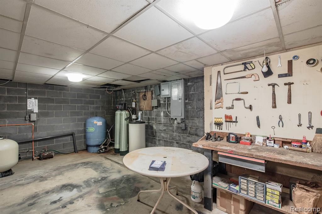 6674 Balmoral Terrace, Clarkston, MI — Photo 57