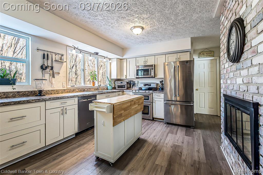 1890 Hidden Valley Road, Howell, MI 48843 — Photo 12