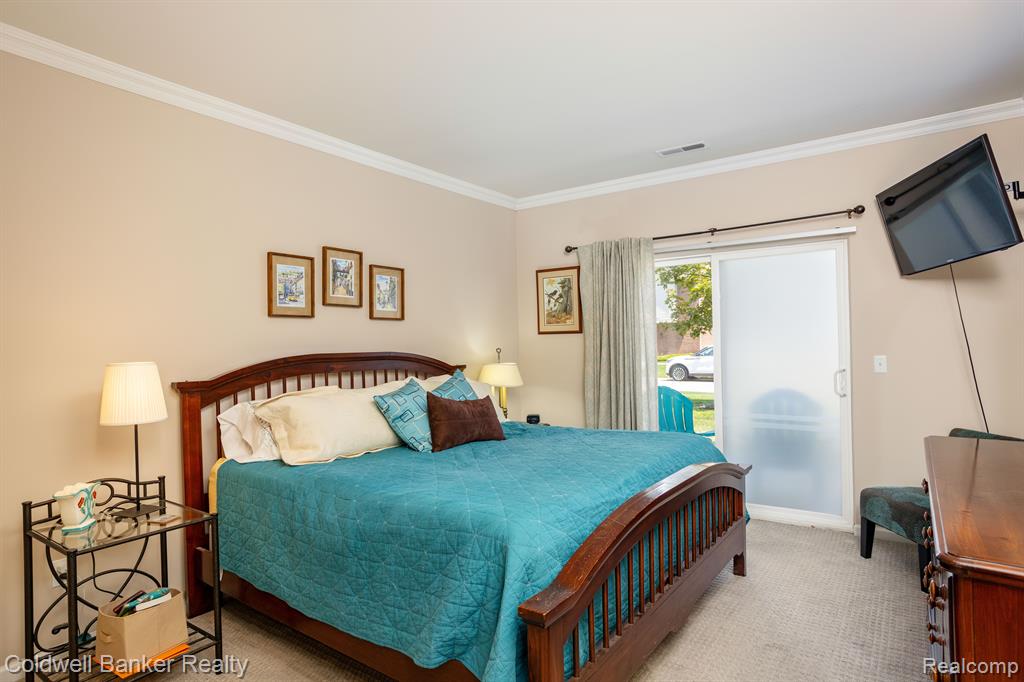 19106 CHESAPEAKE Circle, Walled Lake, MI 48390 — Photo 16
