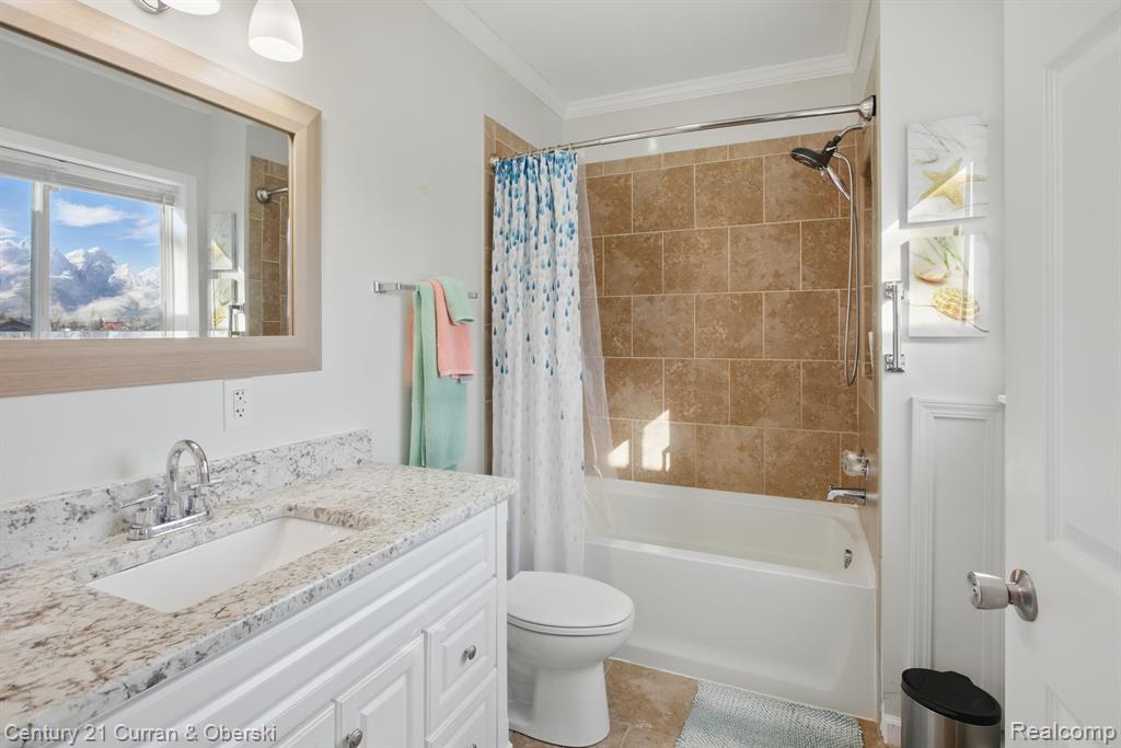 6084 BROCKWAY Street, Commerce Twp, MI 48382 — Photo 19
