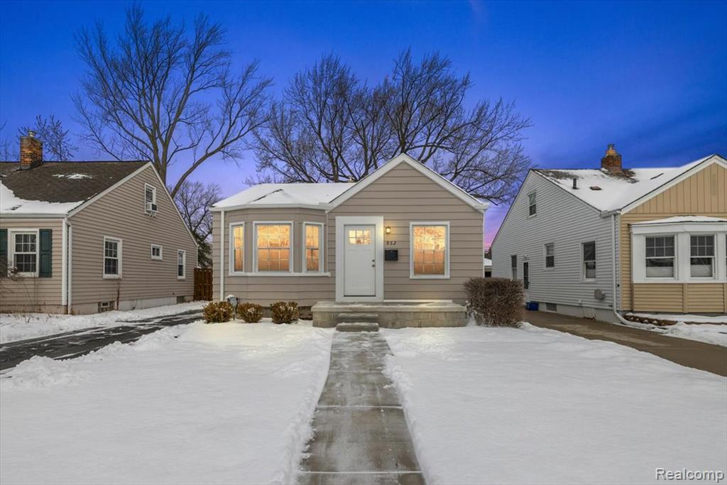 852 Cambridge Road, Berkley, MI 48072 — front exterior