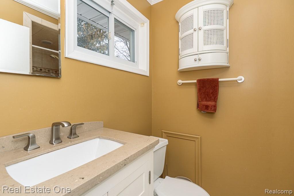 61 Nesbit Lane, Rochester Hills, MI 48309 — Photo 21