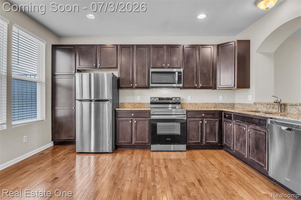 44656 Ellery Lane, Novi, MI 48377 — Photo 15