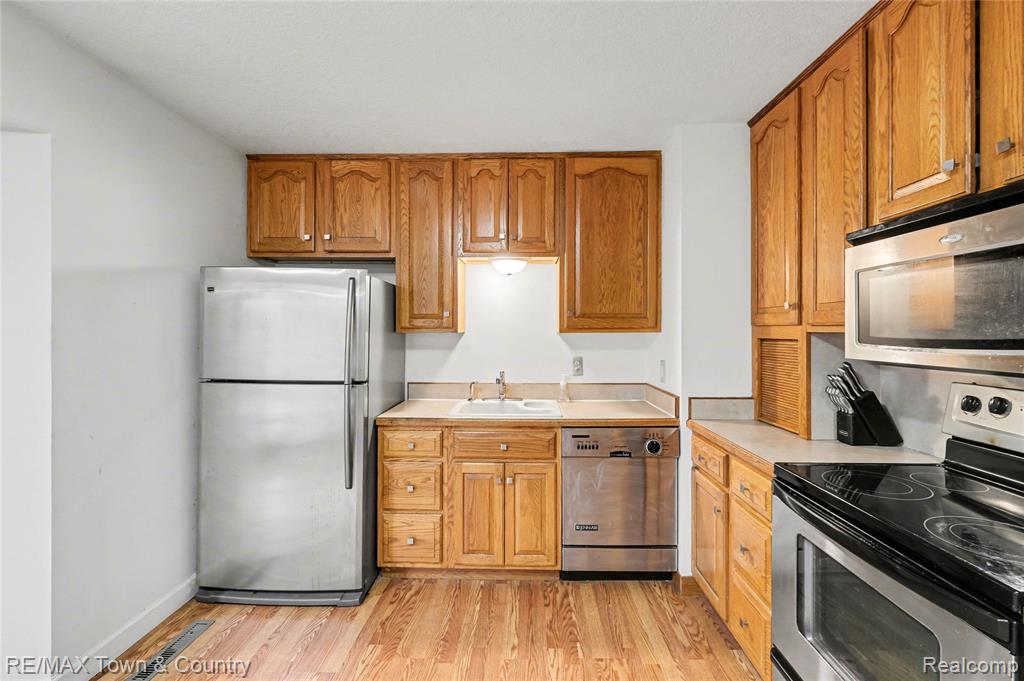 6360 W Frances Road, Clio, MI 48420 — Photo 9