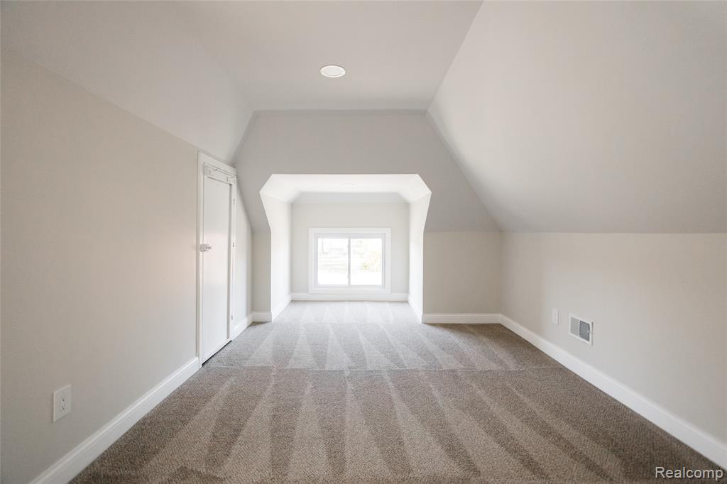 2592 Harding Street, Detroit, MI 48214 — Photo 44
