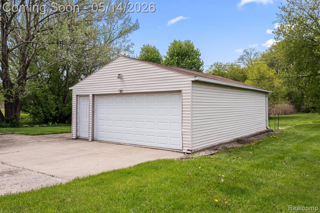 3469 Taylor Court, Auburn Hills, MI 48326 — Photo 28