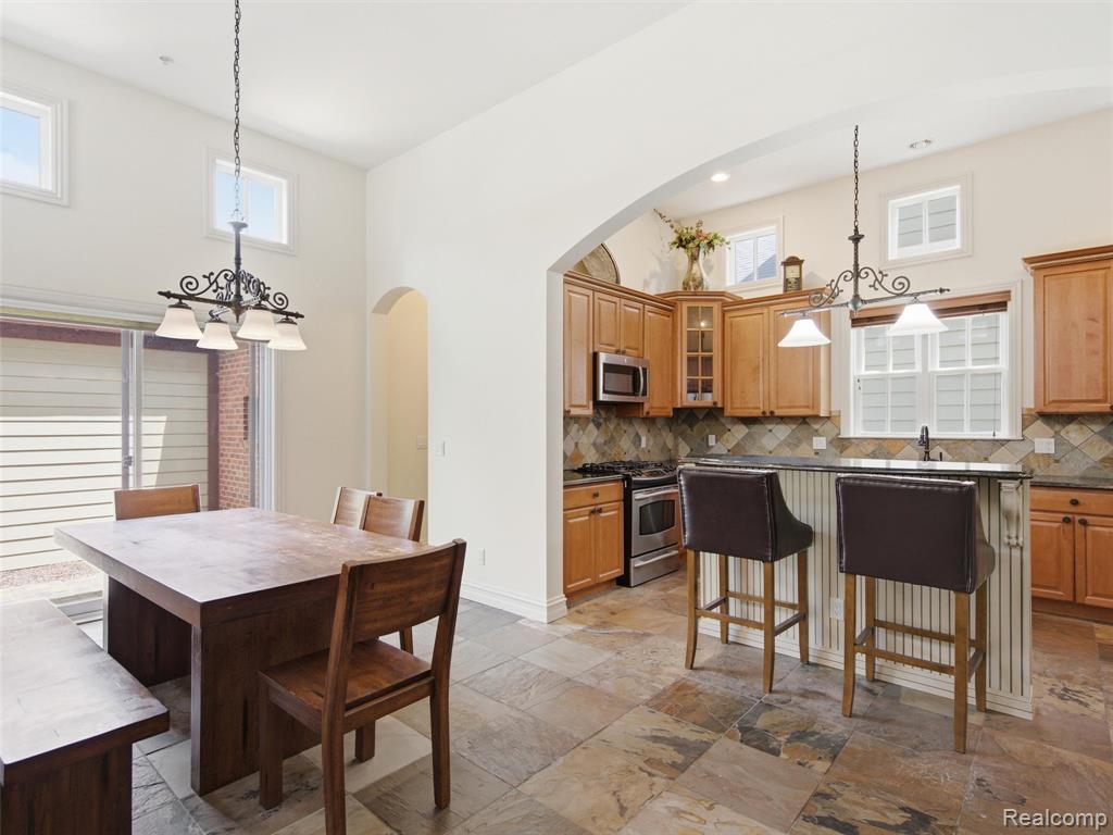 3875 Andover Avenue, Auburn Hills, MI 48326 — Photo 16