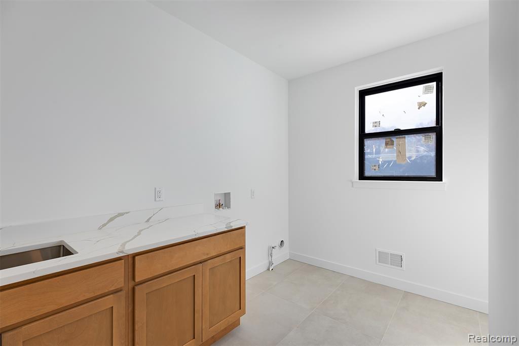 8981 Acacia Trail, Pinckney, MI 48169 — Photo 13