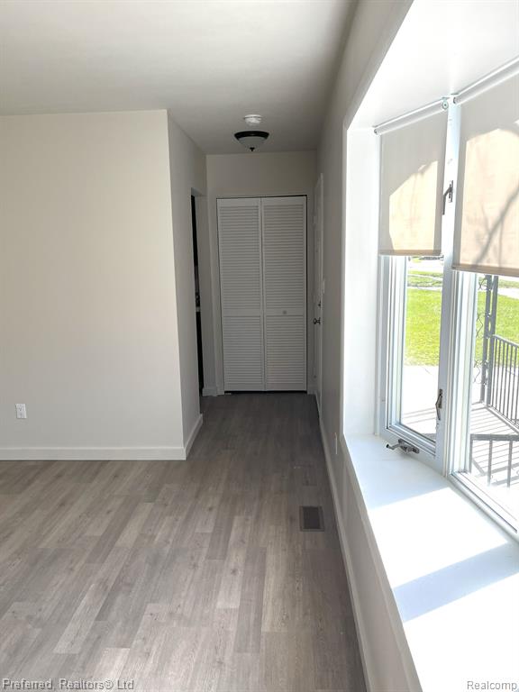 9455 TERRY Street, Romulus, MI 48174 — Photo 4