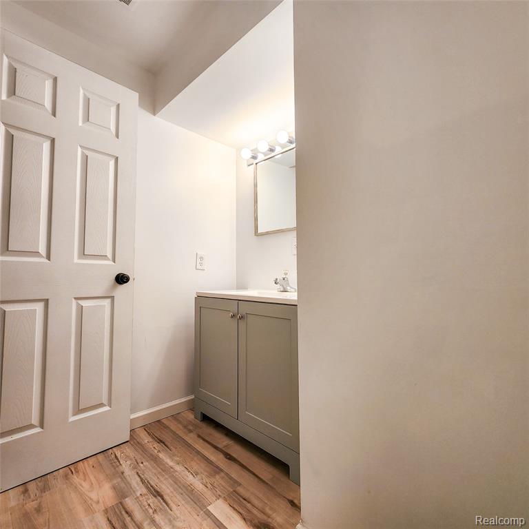 5562 Cary Drive, Ypsilanti, MI 48197 — Photo 33
