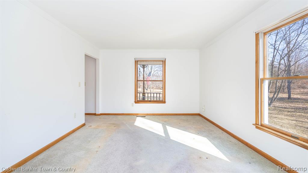 5427 OAK GROVE Road, Howell, MI 48855 — Photo 11