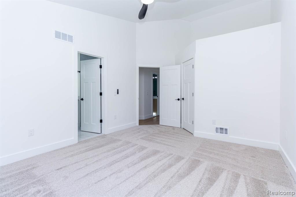 4908 Carrington Drive, Rochester, MI 48306 — Photo 16