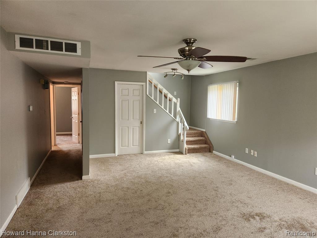 6679 Saline Drive, Waterford, MI 48329 — Photo 5