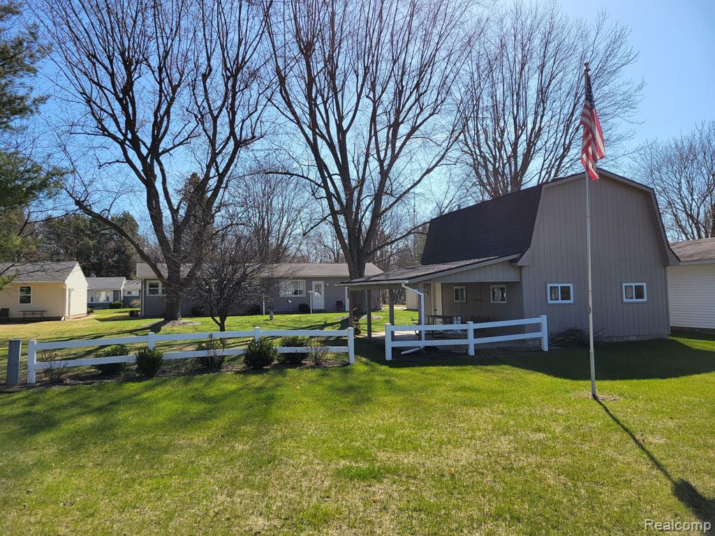 42 S FLOWER Street, Croswell, MI 48422 — Photo 27