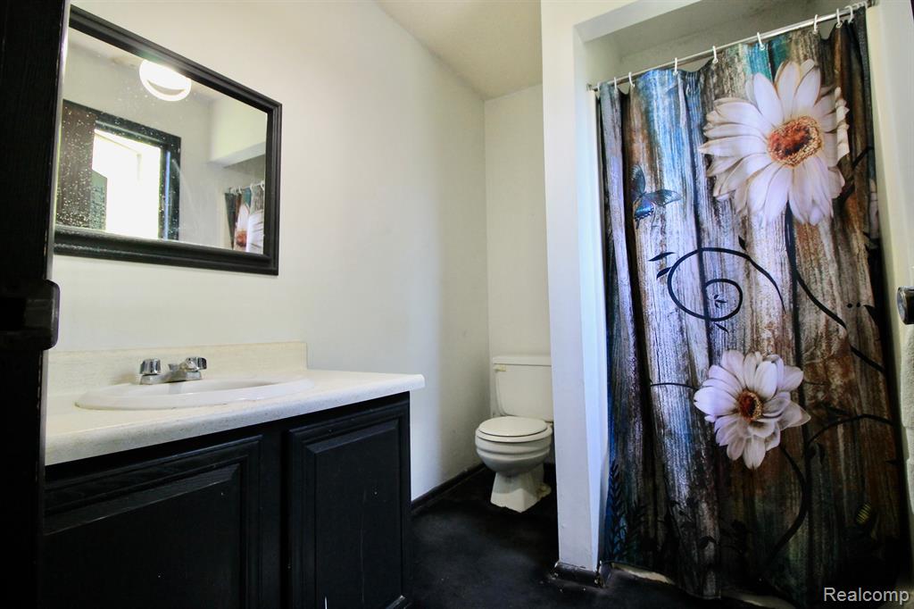 8050 N GENESEE Road, Mount Morris, MI 48458 — Photo 8