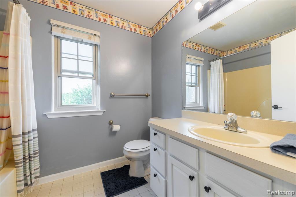 751 Lochaven Road, Waterford, MI 48327 — Photo 31