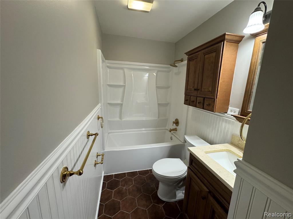 7012 Tappon Drive, Clarkston, MI — Photo 10