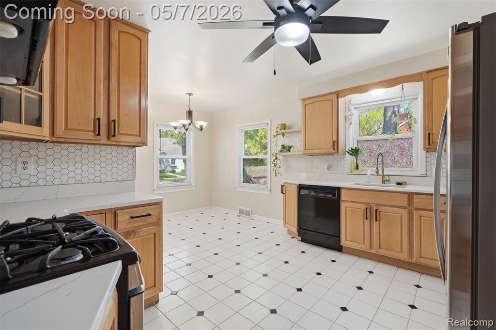 6595 Winona Avenue, Allen Park, MI 48101 — Photo 7