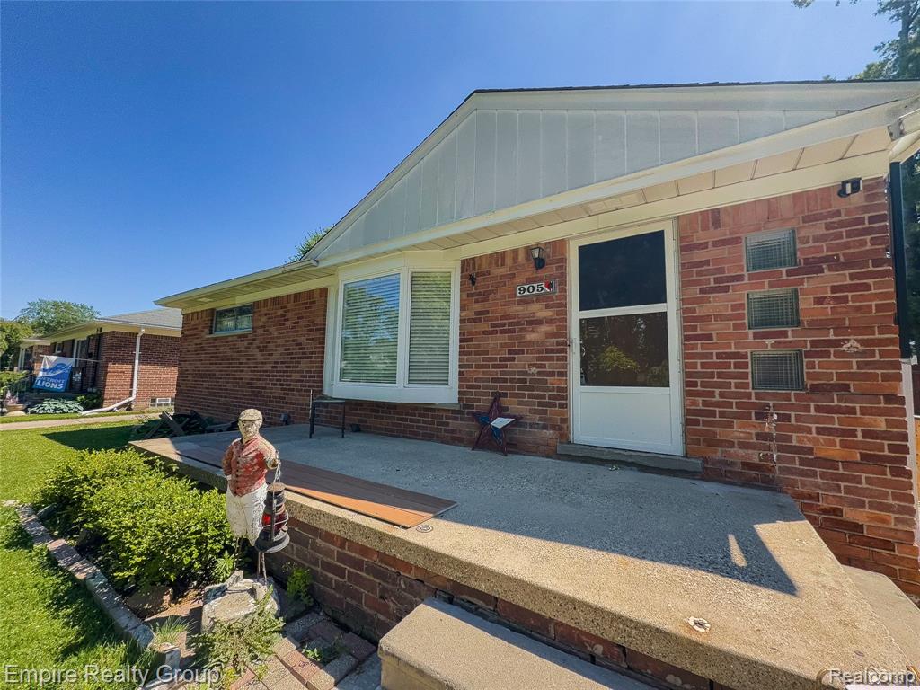 905 N Esplanade Street, Mount Clemens, MI 48043 — Photo 7