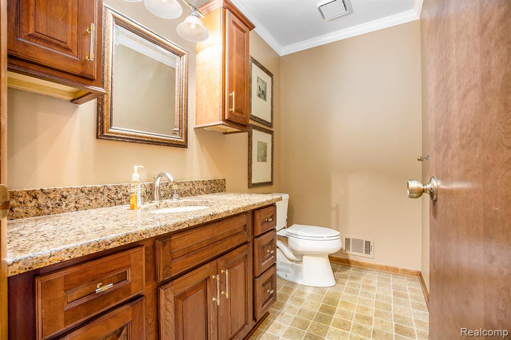 8477 Ranch Estates Road, Clarkston, MI 48348 — Photo 26