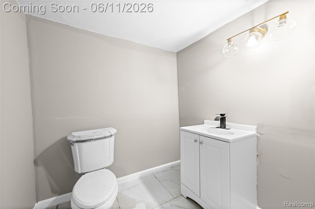 21855 Schoenherr Road, Warren, MI 48089 — Photo 30