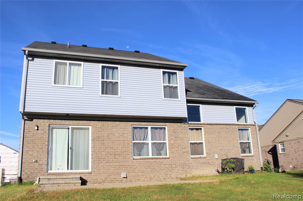 13735 Chester Court, Belleville, MI 48111 — Photo 2