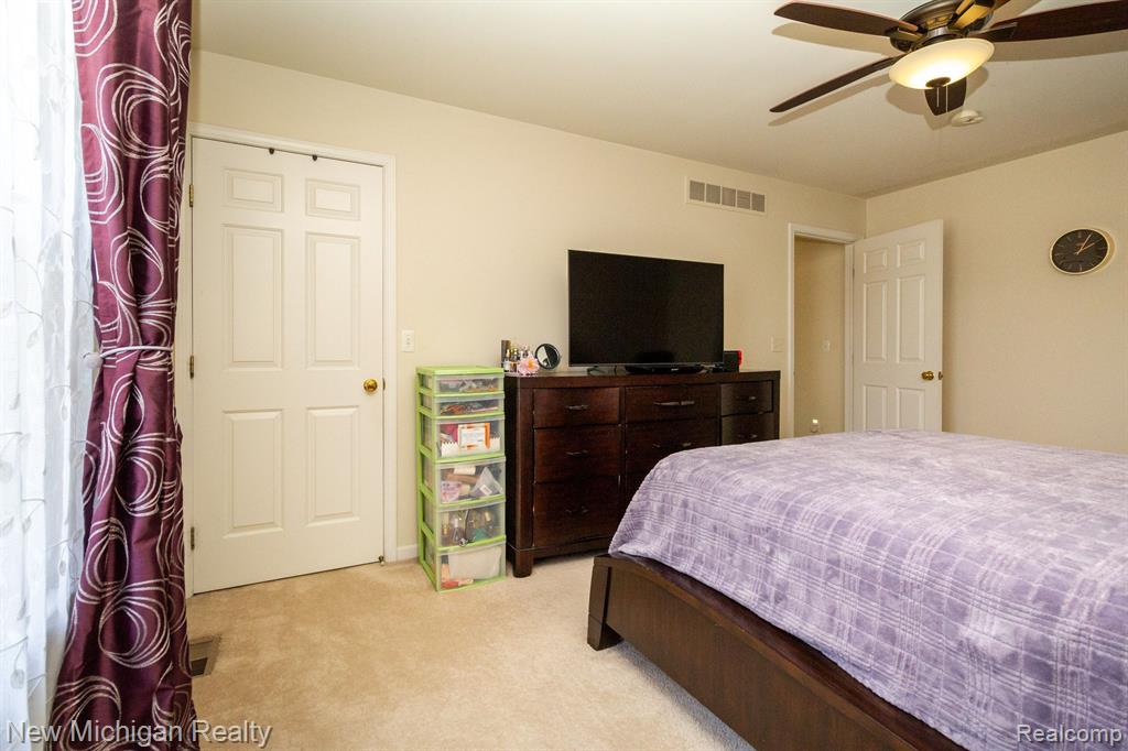 4898 WINDANCER Drive, Ypsilanti, MI 48197 — Photo 23