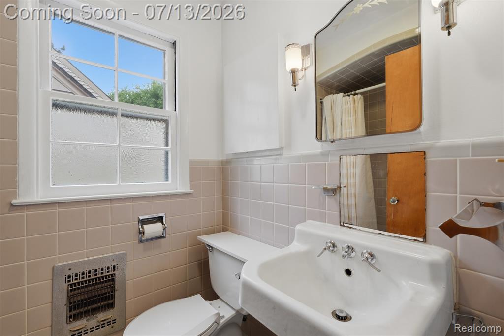 27704 California Drive NW, Lathrup Village, MI 48076 — Photo 18
