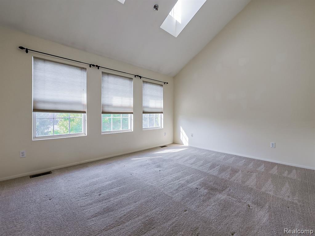 642 LYDIA Lane, Pontiac, MI 48341 — Photo 3