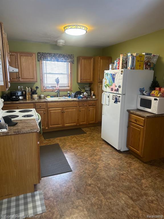 15967 NE SPRUCE Drive E, Presque Isle, MI 49777 — Photo 44
