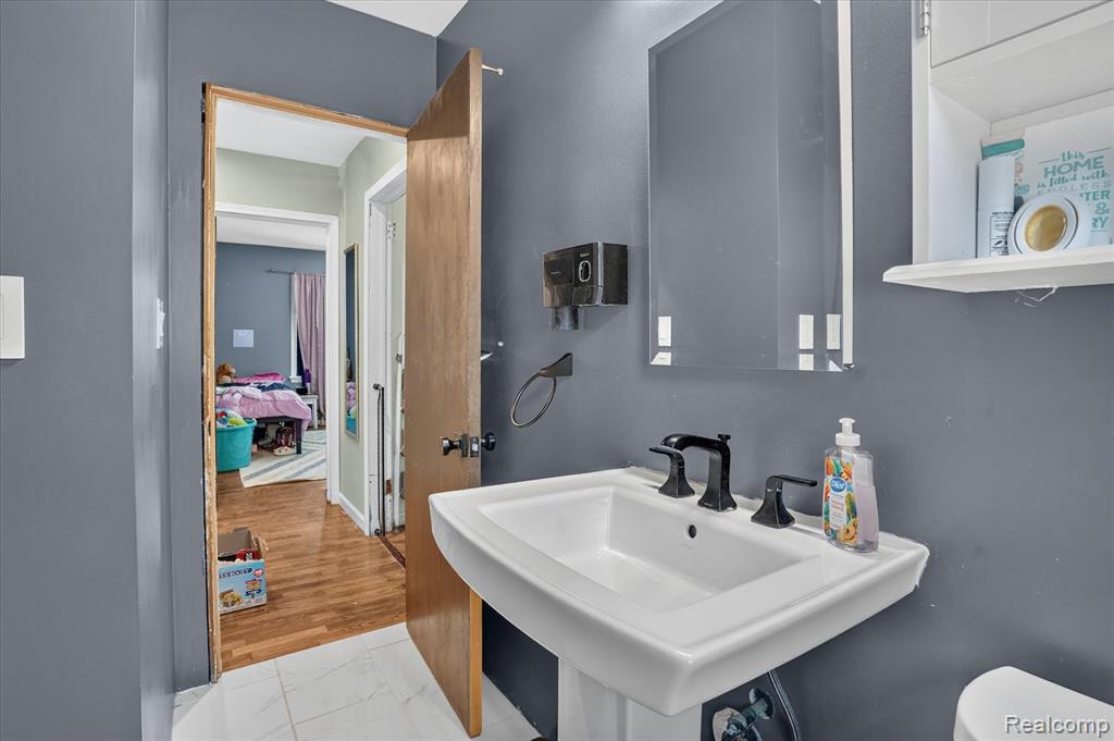 422 N Francis Avenue, Lansing, MI 48912 — Photo 30