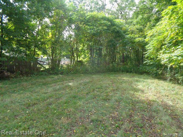 17555 TRINITY Street, Detroit, MI 48219 — Photo 6