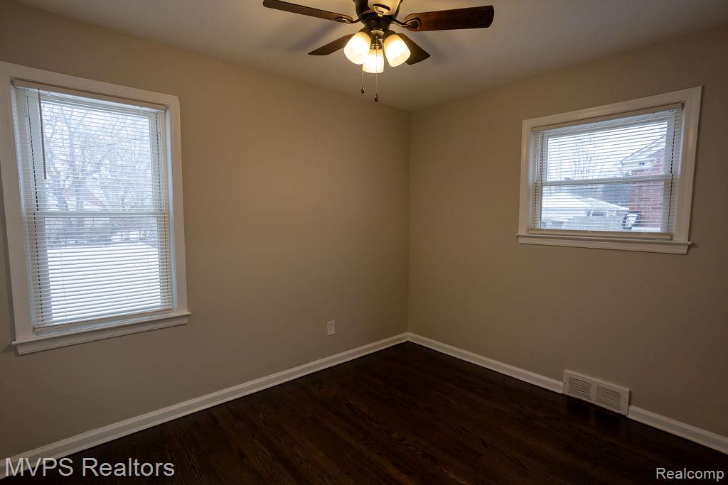 19935 Damman Street, Harper Woods, MI 48225 — Photo 7