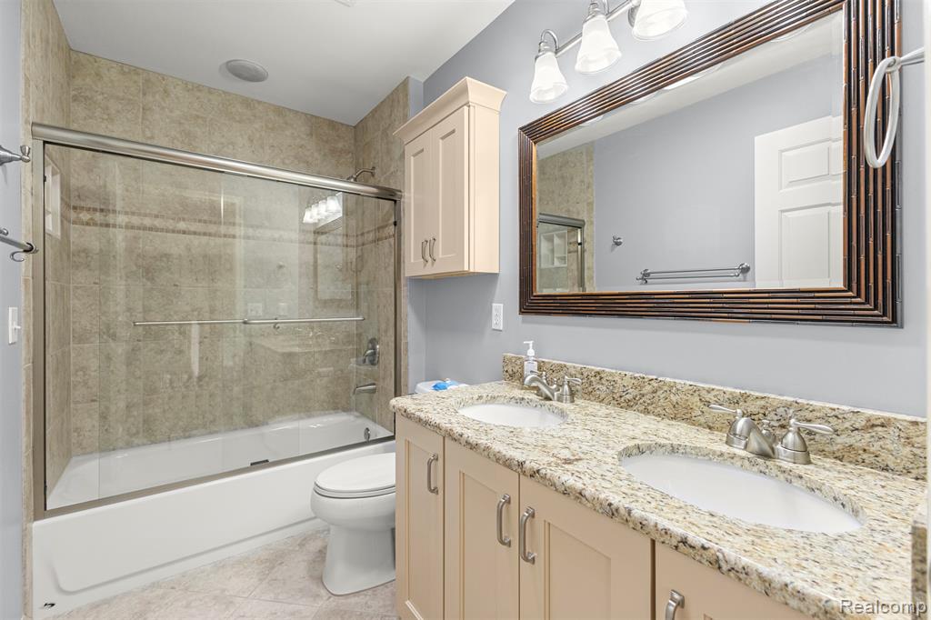 4991 Knollcrest Court, Commerce Twp, MI 48382 — Photo 31