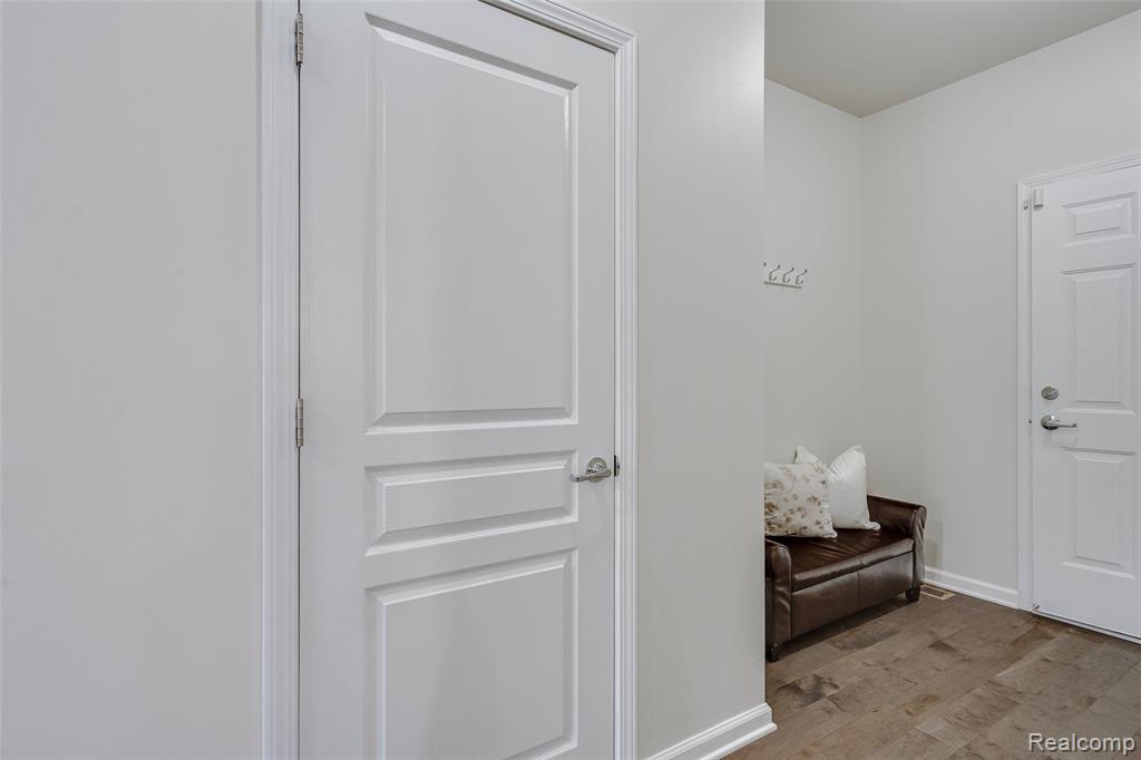 30065 Braeburn Street, New Hudson, MI 48165 — Photo 31