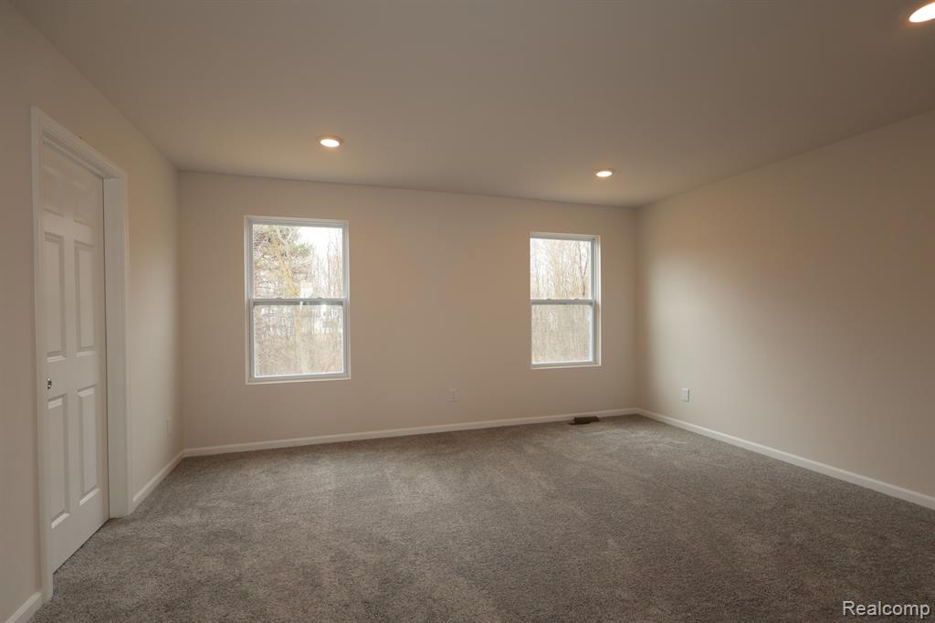 4254 Cedar Lane, Grand Blanc, MI 48439 — Photo 13